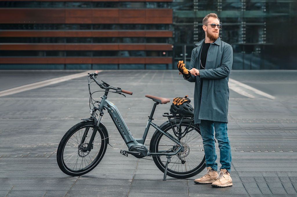 Naładowani do pełna: Dlaczego ten sezon rowerowy będzie należał do użytkowników e-bike’ów
