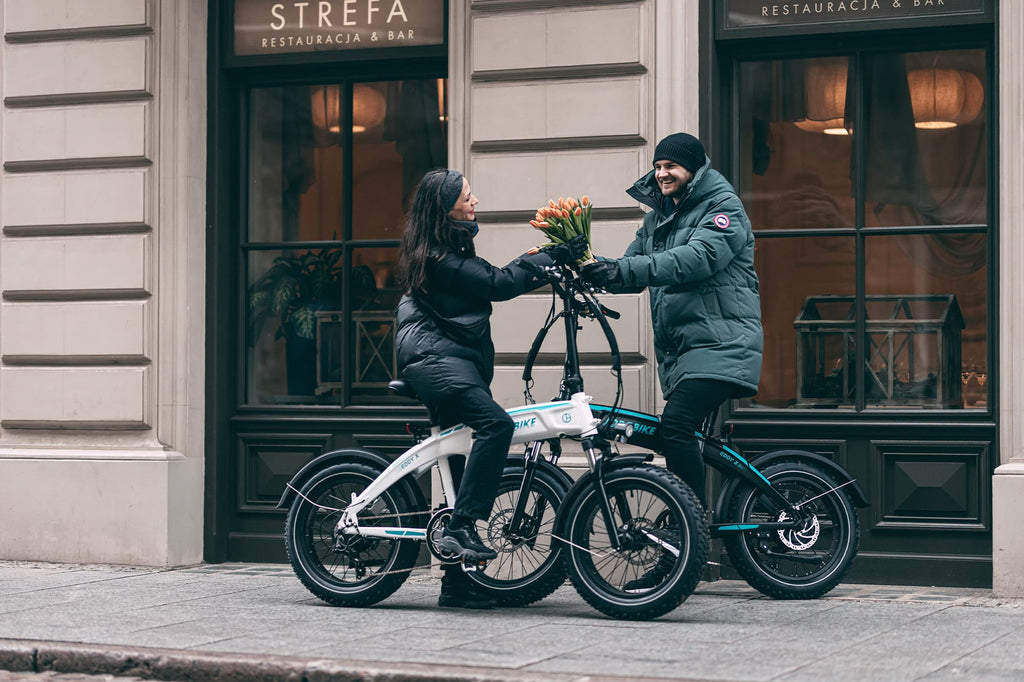 Zakochani na rowerach. Zapomnijcie o walentynkowej nudzie.