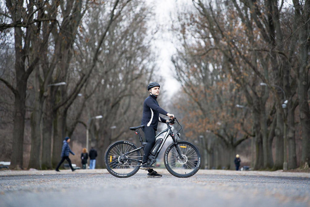Porządny trening rowerowy czy leniwe pedałowanie? Cała prawda o wspomaganiu pedałowania.